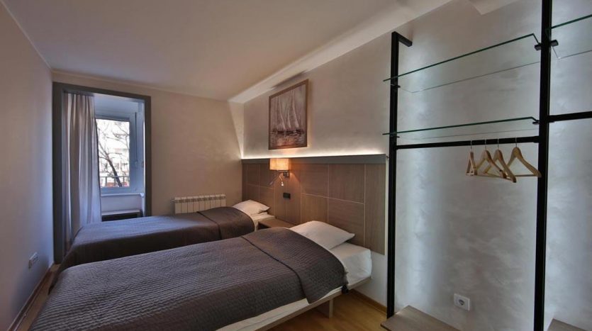 Apartman Dorcol Tzar balkon i single kreveti