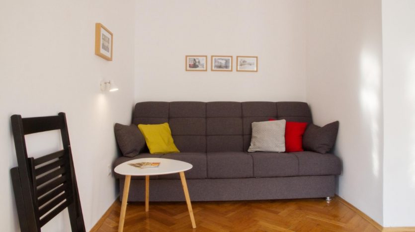 one bedroom apartment cloud sofa